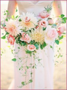 White And Gold Vintage Wedding Invitations